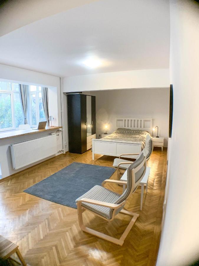 Luterana Studio Apartment Бухарест Экстерьер фото