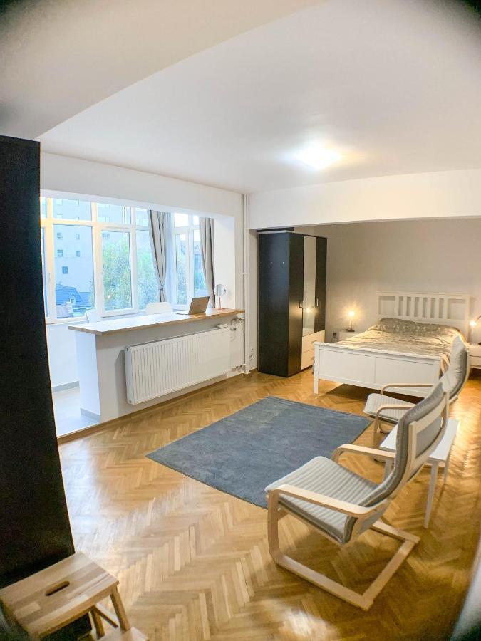 Luterana Studio Apartment Бухарест Экстерьер фото