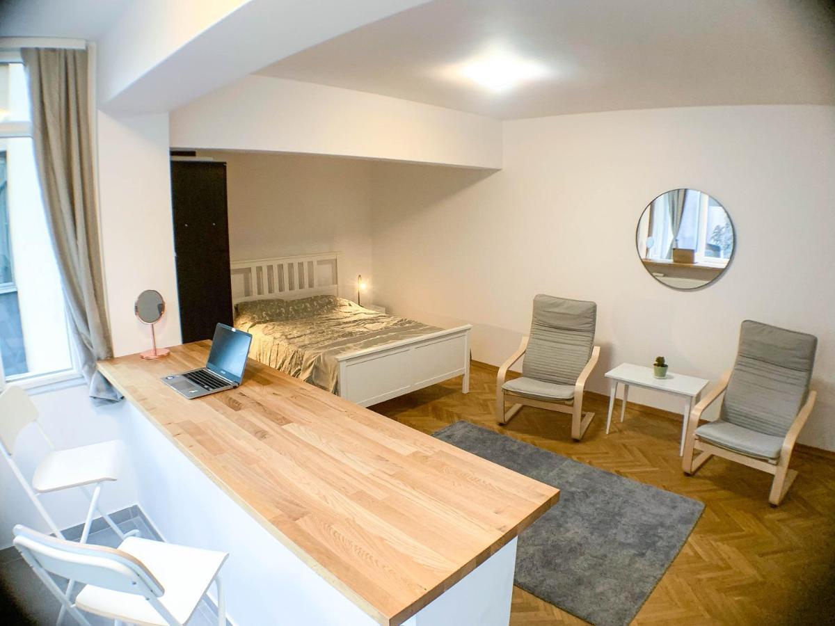 Luterana Studio Apartment Бухарест Экстерьер фото